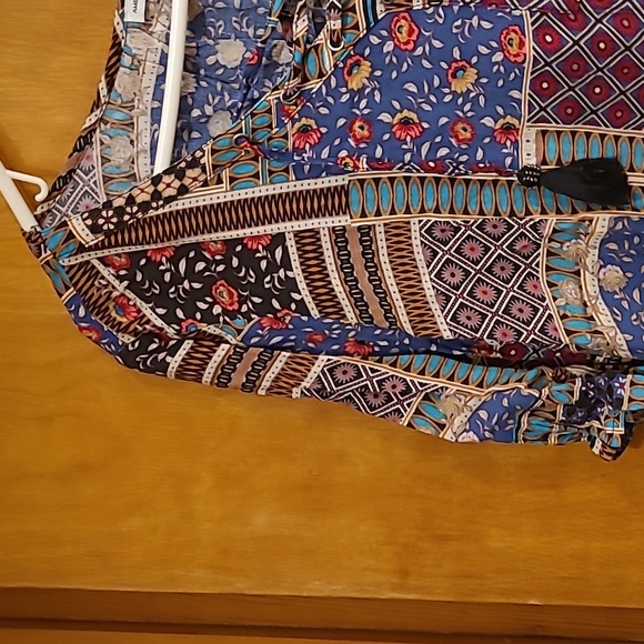 American Eagle Outfitters NWT Colorful Floral Blouse Adult S - Picture 4 of 7